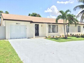 6671 NW 199th St in Hialeah, FL - Building Photo