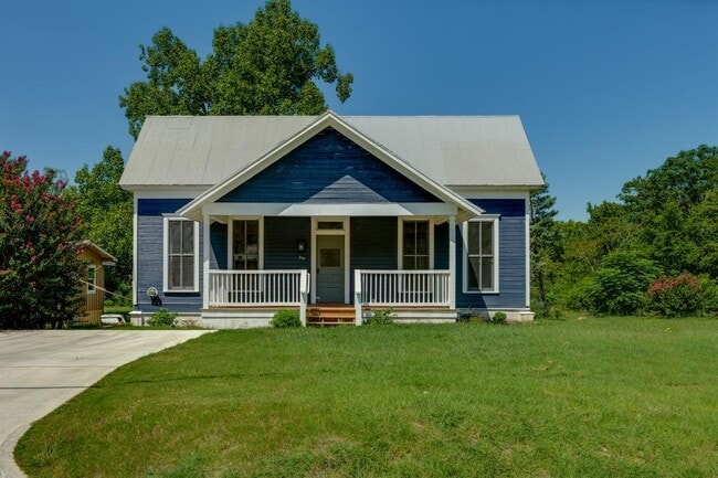 property at 316 S Avenue C Ave