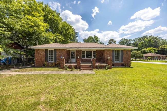property at 3824 Forrest Rd