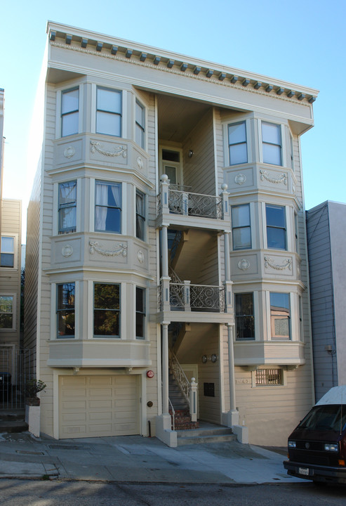 333-343 Chestnut St in San Francisco, CA - Building Photo