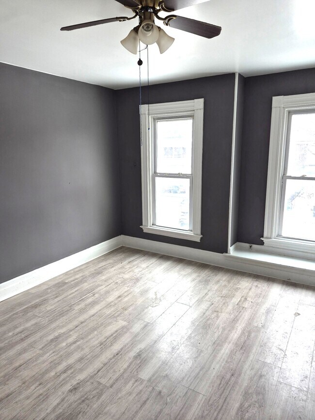 223 W 16th St, Unit 6