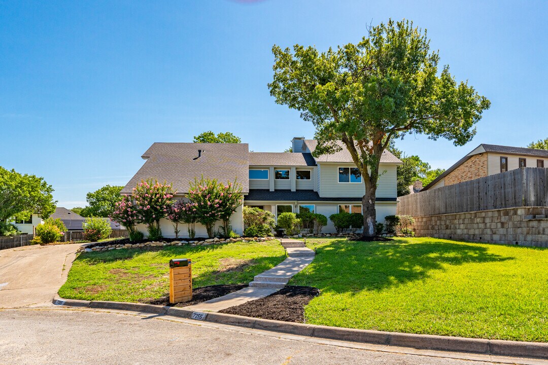 7255 Crossbow Ct in Fort Worth, TX - Foto de edificio