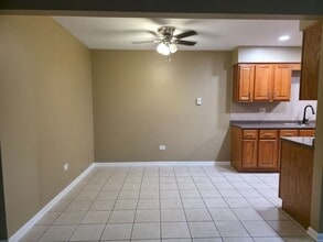 1665 Coach Dr in Naperville, IL - Building Photo - Building Photo