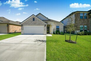 11834 Maple Oak Dr in Houston, TX - Building Photo