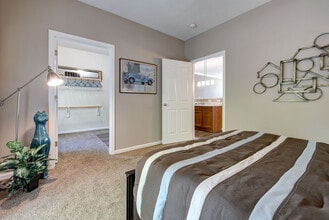Summit Pointe in Greenwood, IN - Building Photo - Building Photo