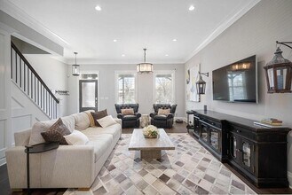 112 W Starr Ave in Columbus, OH - Foto de edificio - Building Photo