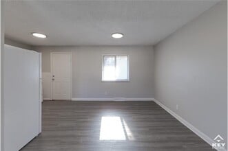 2939 Salina Ct in Wichita, KS - Building Photo - Building Photo