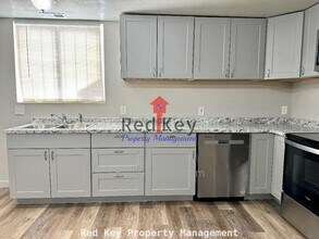 643 Hunter Way in Grantsville, UT - Building Photo - Building Photo