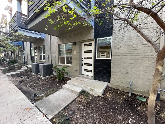 property at 4910 Live Oak St