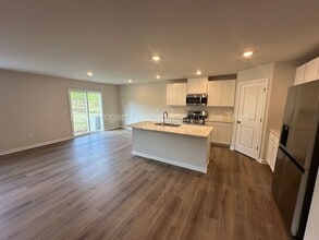 322 Kingscote Wy in King, NC - Building Photo - Building Photo