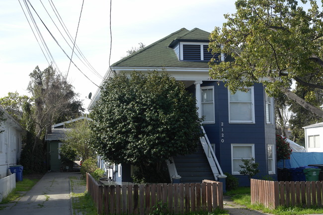 2120-2122 Lincoln Ave in Alameda, CA - Foto de edificio - Building Photo