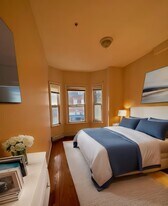 16 Chelsea St, Unit 2 in Boston, MA - Building Photo