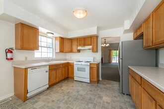596 Main St in Little Falls, NJ - Building Photo - Building Photo