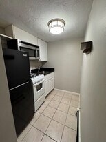 145 Charles St, Unit 1 in Boston, MA - Building Photo