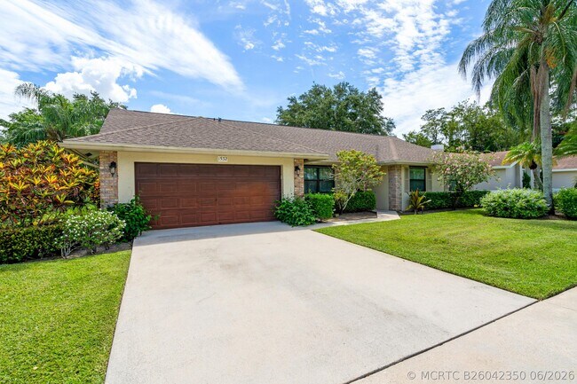 property at 1532 Primrose Ln