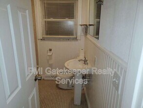 5757 Cromley Dr in Milford, OH - Building Photo - Building Photo