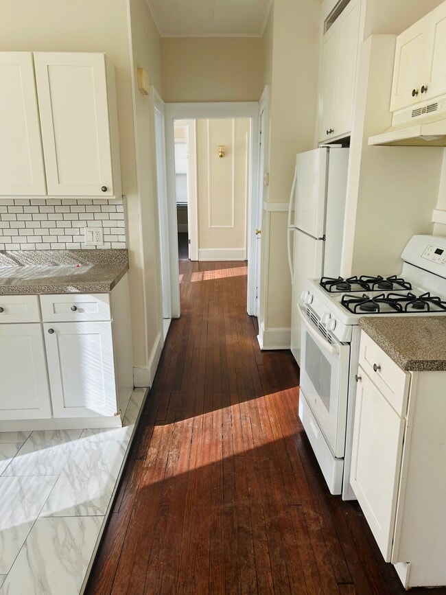 532 Valley Rd, Unit 3 in West Orange, NJ - Building Photo - Building Photo