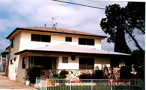 4359 W 136th St in Hawthorne, CA - Foto de edificio - Building Photo