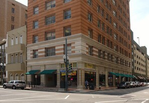 900 Gravier St in New Orleans, LA - Building Photo