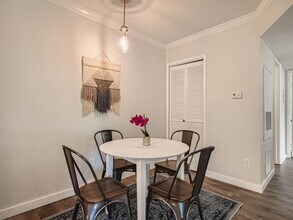 4500 E Oltorf St in Austin, TX - Building Photo - Building Photo