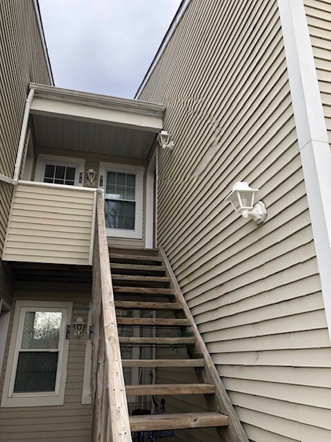 property at 95 Driftwood Ct