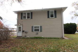 3315 Waukegan Rd in McHenry, IL - Building Photo - Building Photo