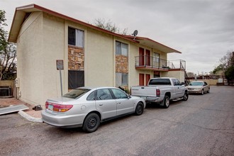 220 S Hibbert in Mesa, AZ - Building Photo - Building Photo