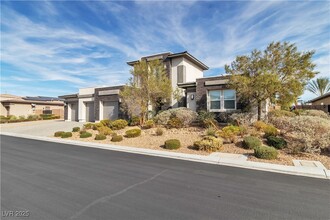 6130 Pebble Glen Ct in Las Vegas, NV - Building Photo - Building Photo