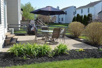 8619 Clover Glade Dr in Lewis Center, OH - Building Photo - Building Photo