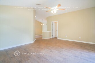 6087 Alpenrose Ave, Unit 806 in Jacksonville, FL - Building Photo - Building Photo