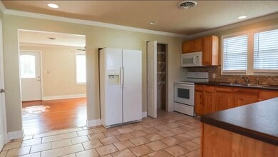 1352 King Mill Pike in Bristol, VA - Foto de edificio - Building Photo