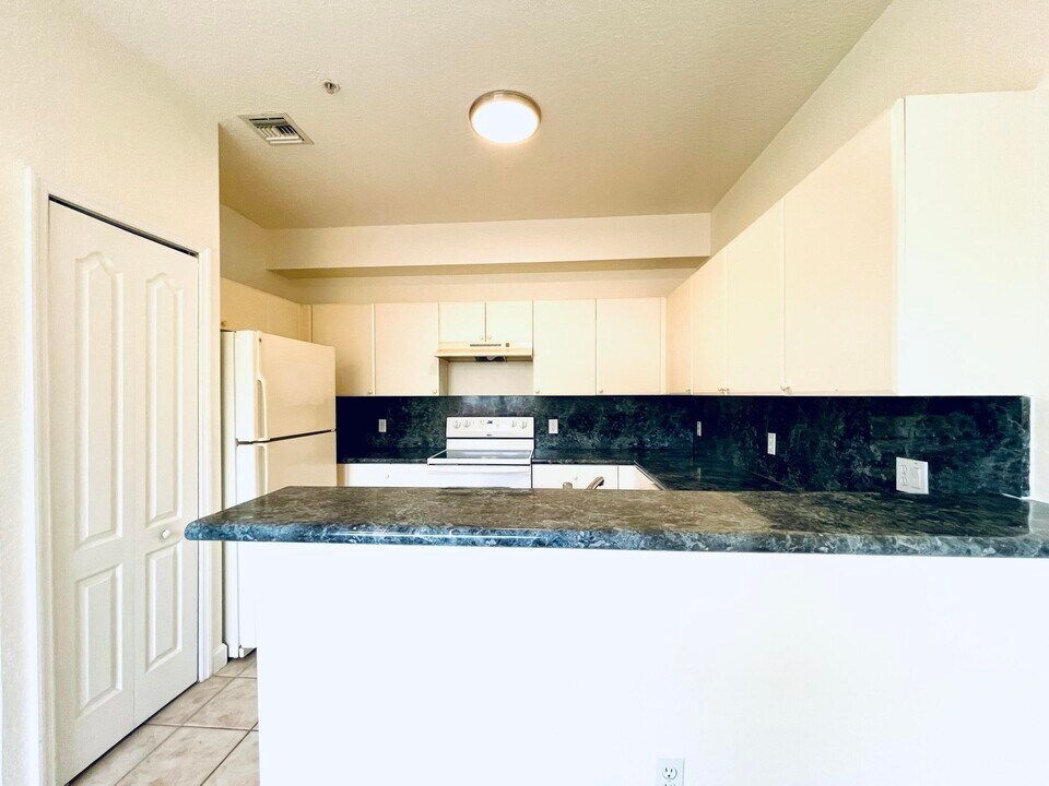 1119 Shoma Dr in West Palm Beach, FL - Building Photo