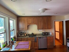 83 Greaton Rd in Boston, MA - Building Photo - Building Photo
