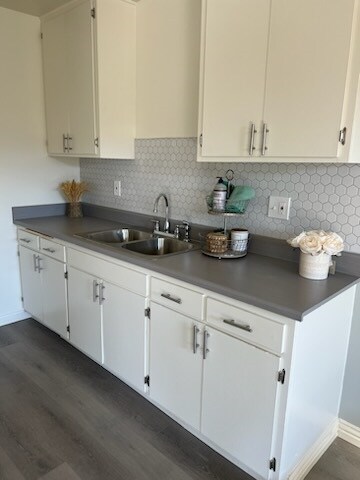 7749 Reseda Blvd in Reseda, CA - Building Photo