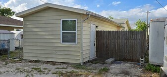 3832 46th Ave N in St. Petersburg, FL - Building Photo