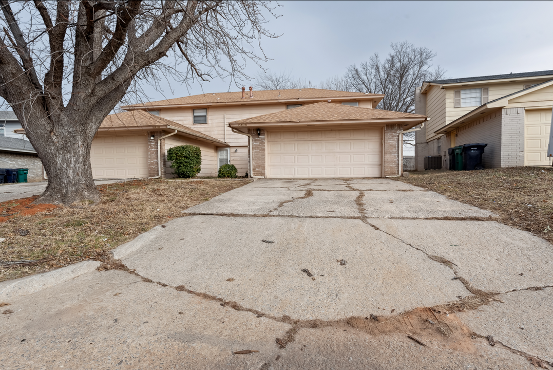 8408 Candlewood Dr in Oklahoma City, OK - Building Photo