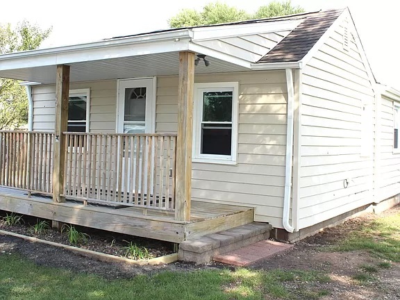 property at 208 6th St