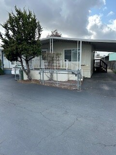 3913 Castro Valley Blvd in Castro Valley, CA - Foto de edificio