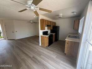 3124 W Mohawk Ln in Phoenix, AZ - Building Photo - Building Photo