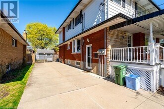 78 E 45th St in Hamilton, ON - Building Photo - Building Photo