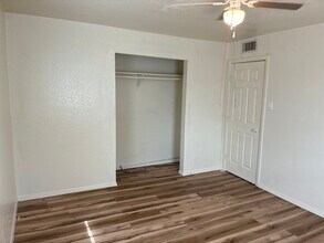 604 W 4th St in Taylor, TX - Building Photo - Building Photo