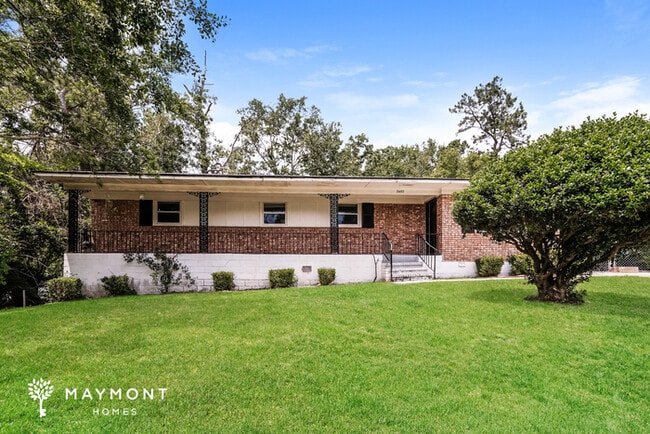 property at 2453 Madrid Dr