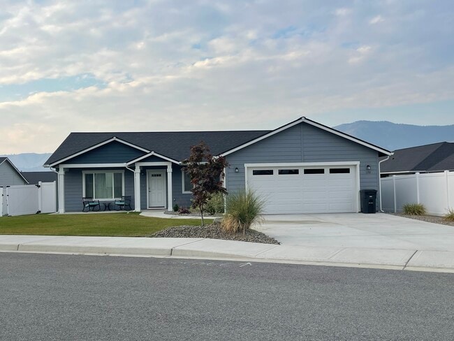 property at 170 Manzanita Dr