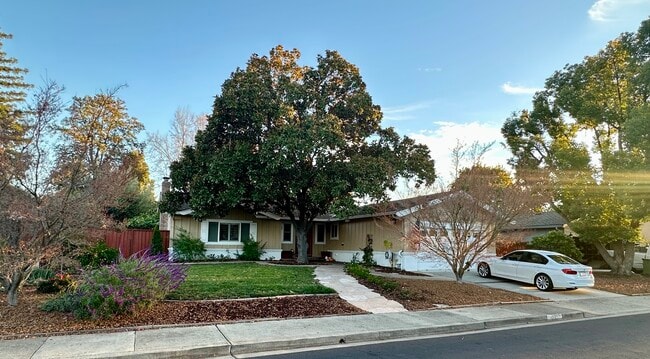 property at 3627 Sugarberry Ln