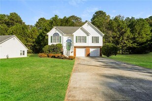 5201 Rosetrace Terrace SW in Powder Springs, GA - Building Photo