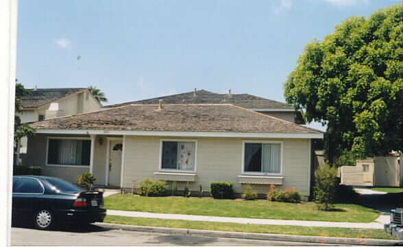 1221 W 7th St in Oxnard, CA - Building Photo - Building Photo