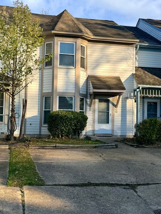 4513 Marlwood Way in Virginia Beach, VA - Building Photo