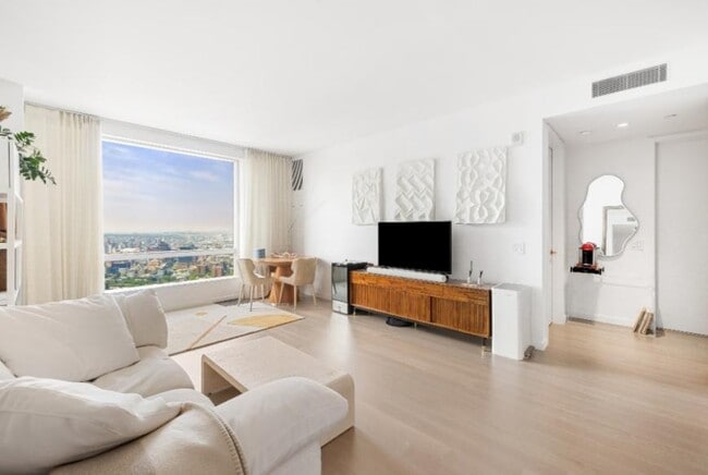 property at 1 City Pt