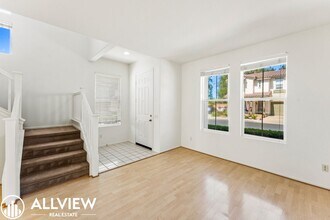 31 Dahlia in Irvine, CA - Building Photo - Building Photo