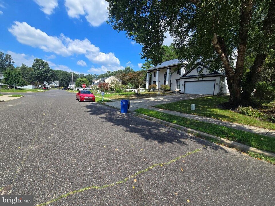 1 Radcliff Ct in Gloucester Township, NJ - Building Photo